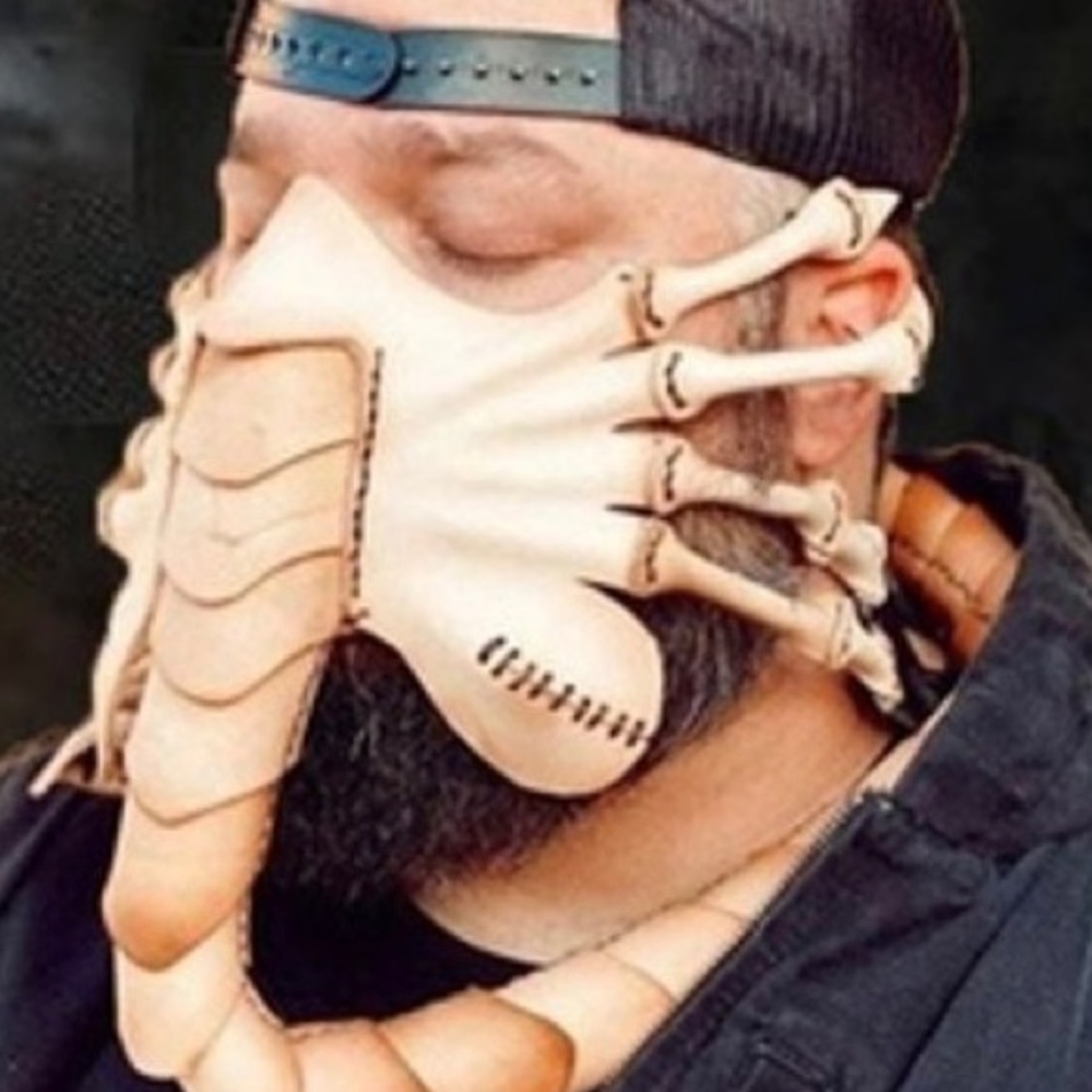 Alien face hugger mask